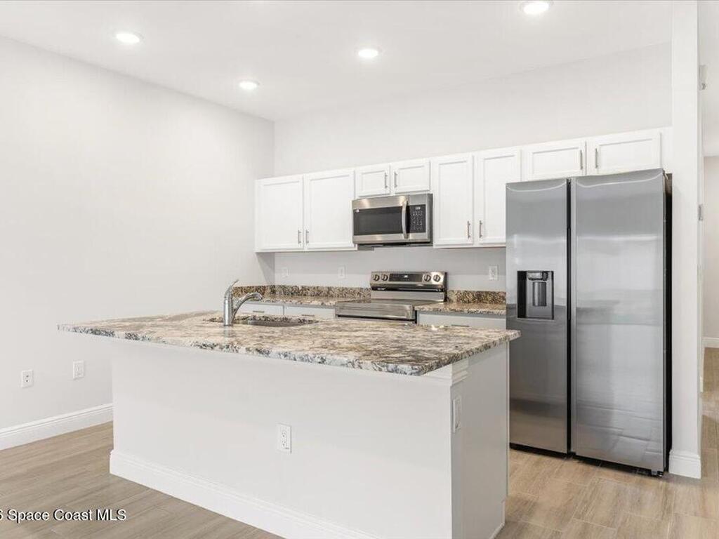 1635 19th Avenue, Vero Beach, FL 32962