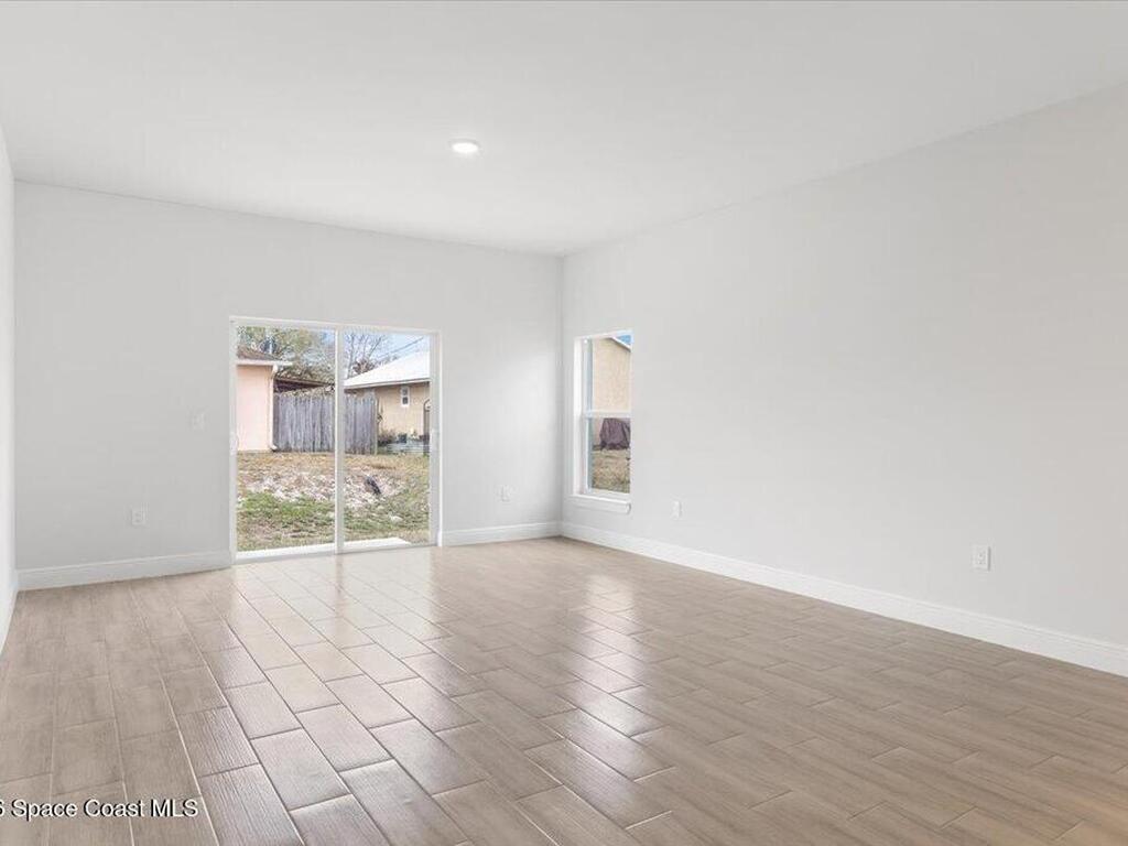 1635 19th Avenue, Vero Beach, FL 32962