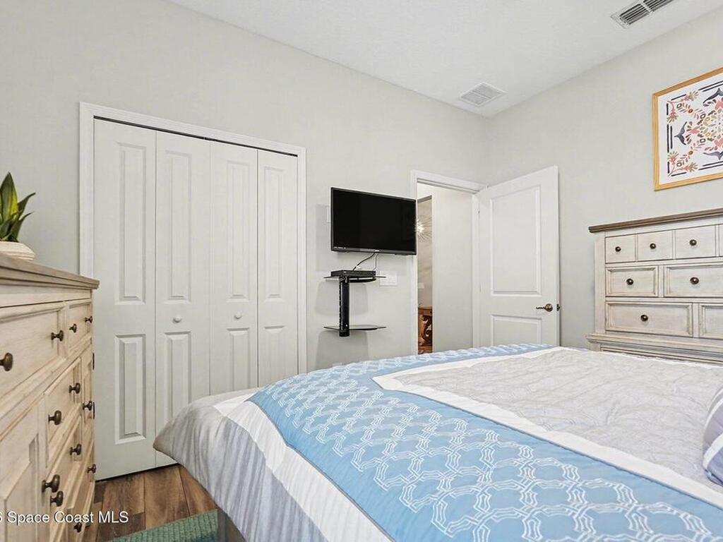 8481 Laguna Circle, Micco, FL 32976