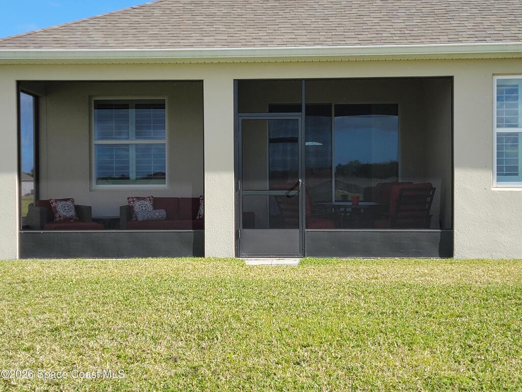 8481 Laguna Circle, Micco, FL 32976