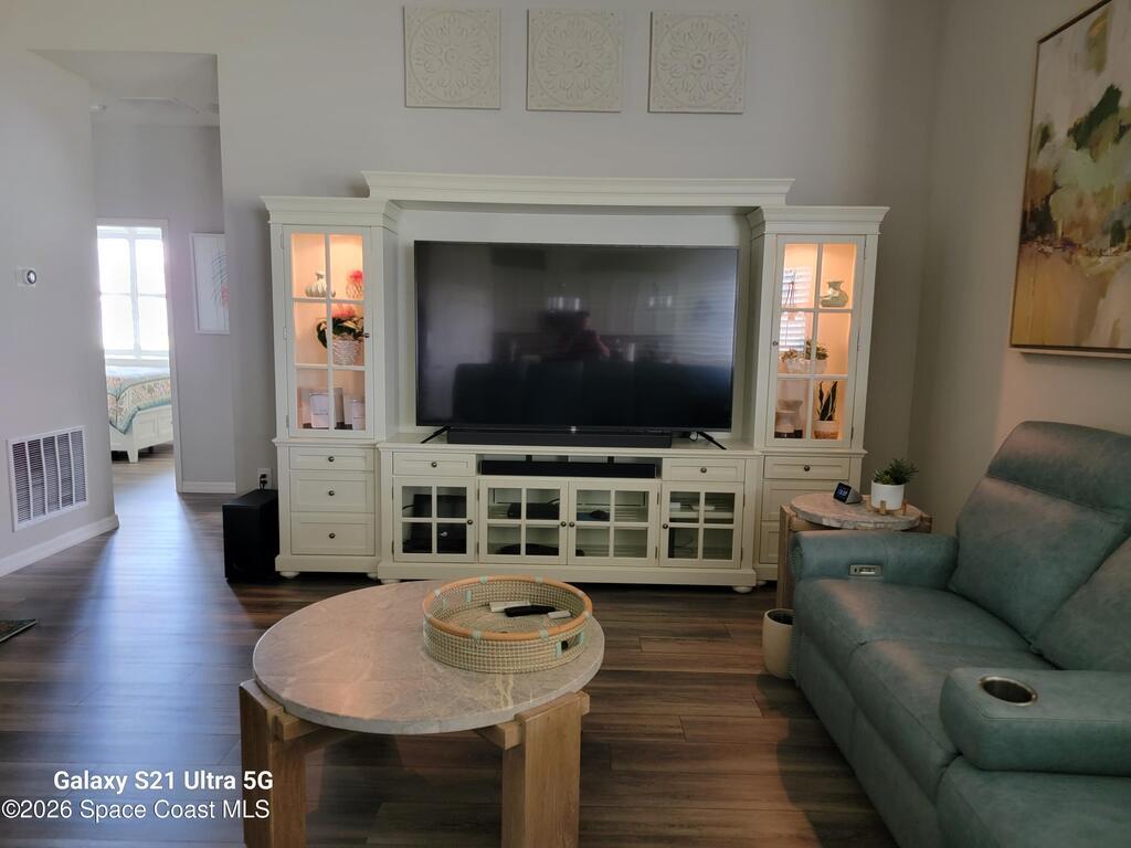 8481 Laguna Circle, Micco, FL 32976