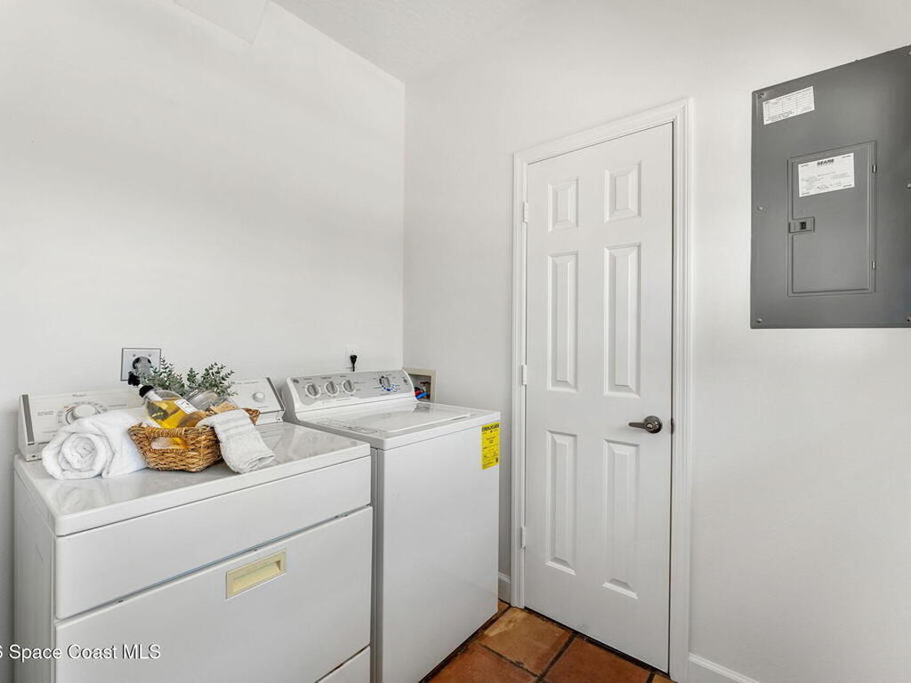 216 Glengarry Avenue, Melbourne Beach, FL 32951