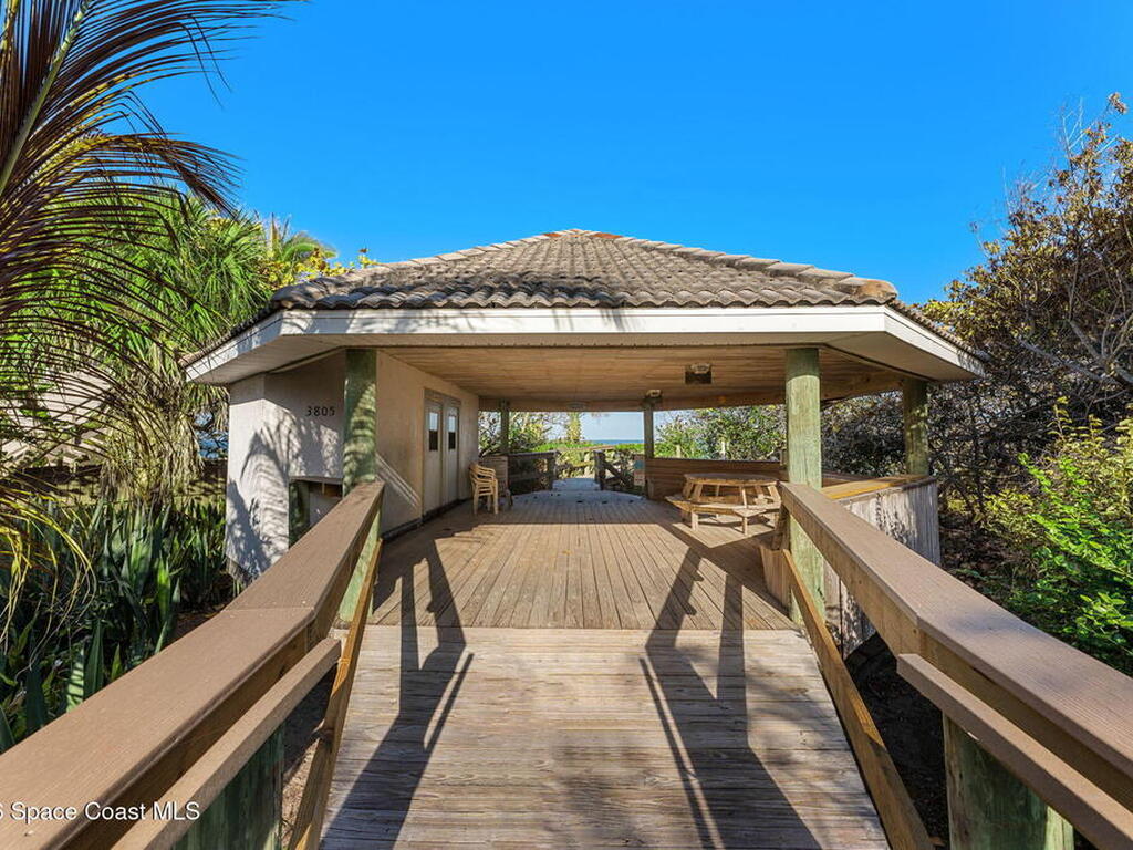 216 Glengarry Avenue, Melbourne Beach, FL 32951