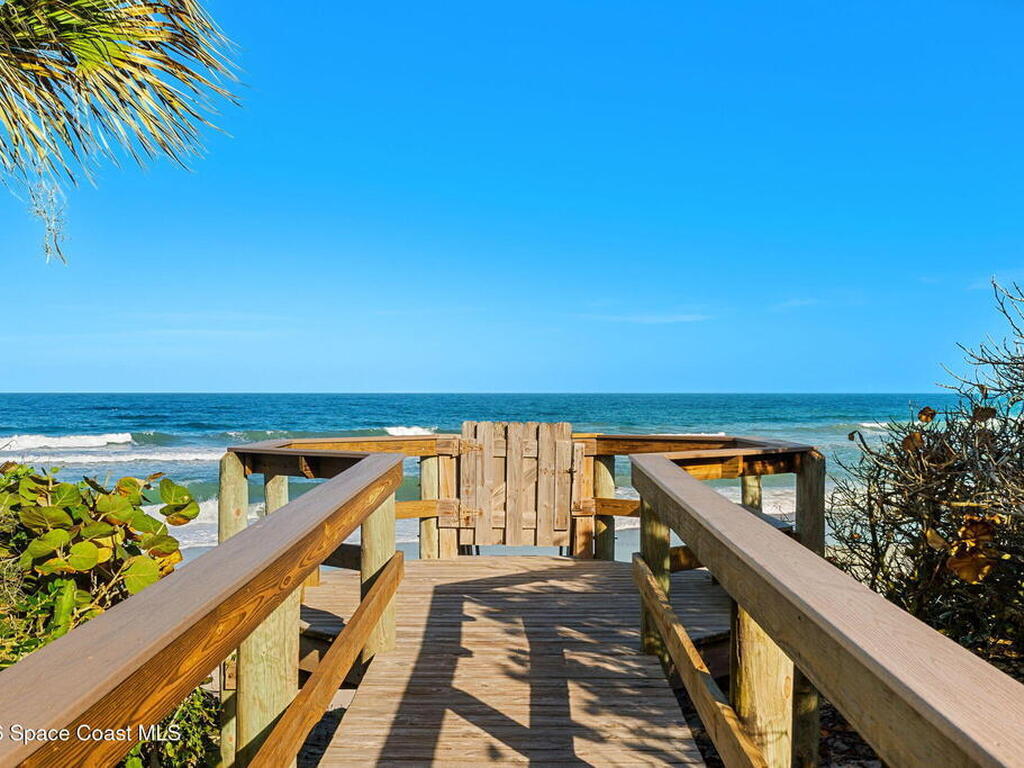 216 Glengarry Avenue, Melbourne Beach, FL 32951