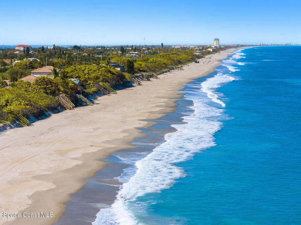 216 Glengarry Avenue, Melbourne Beach, FL 32951