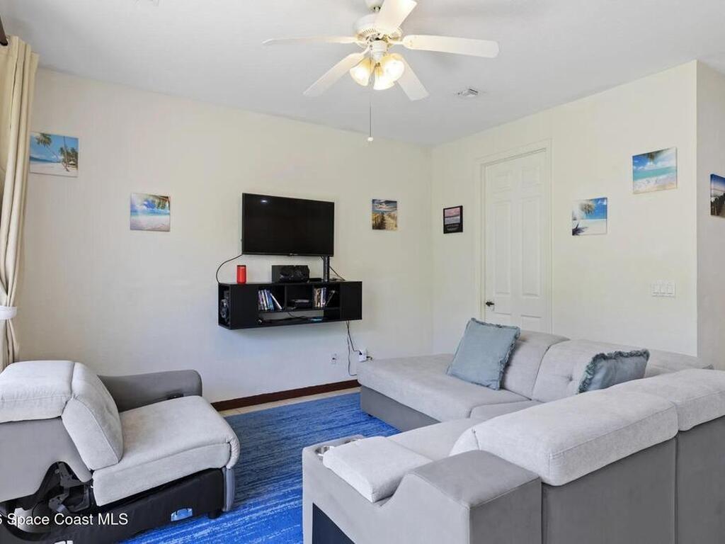 9945 E Villa Circle, Vero Beach, FL 32966