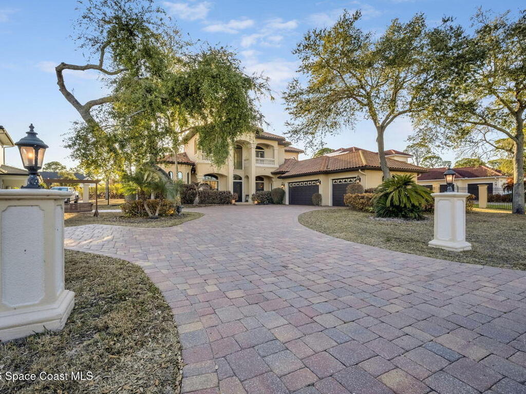 5454 Riveredge Drive, Titusville, FL 32780