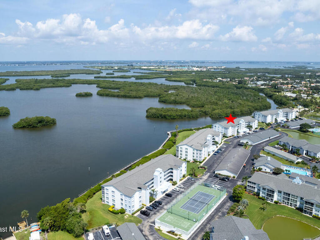 580 S Brevard Avenue, Cocoa Beach, FL 32931