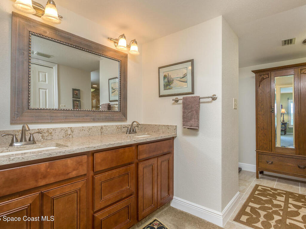 580 S Brevard Avenue, Cocoa Beach, FL 32931