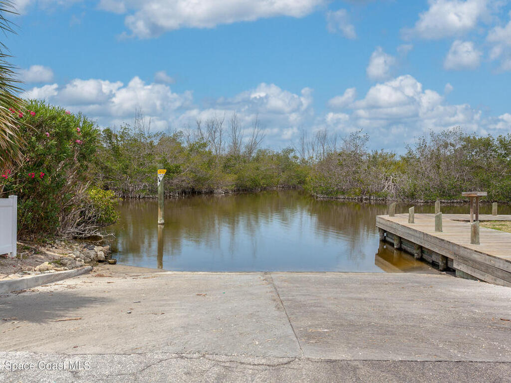 580 S Brevard Avenue, Cocoa Beach, FL 32931