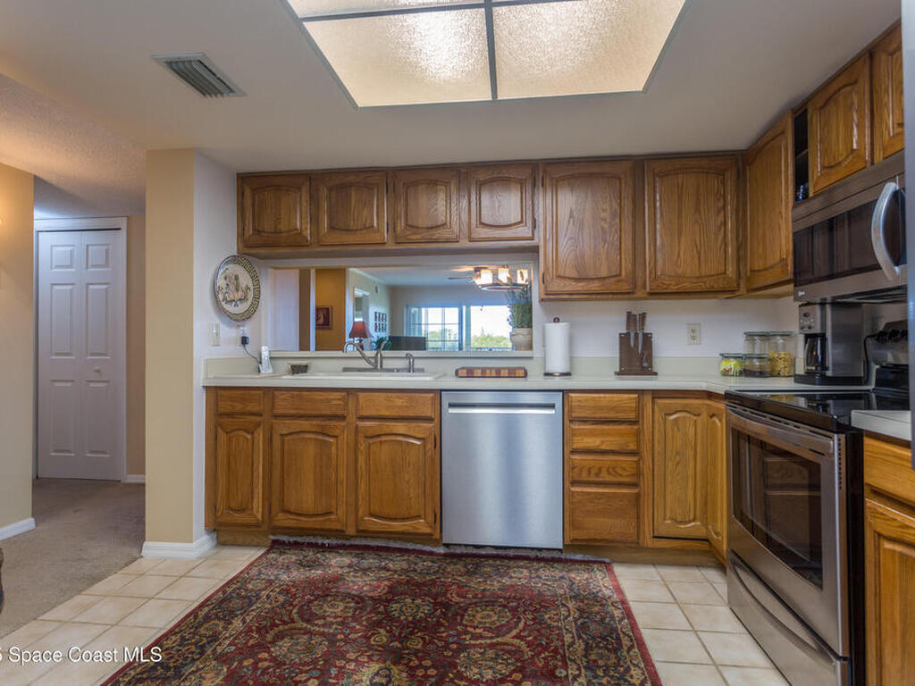 580 S Brevard Avenue, Cocoa Beach, FL 32931