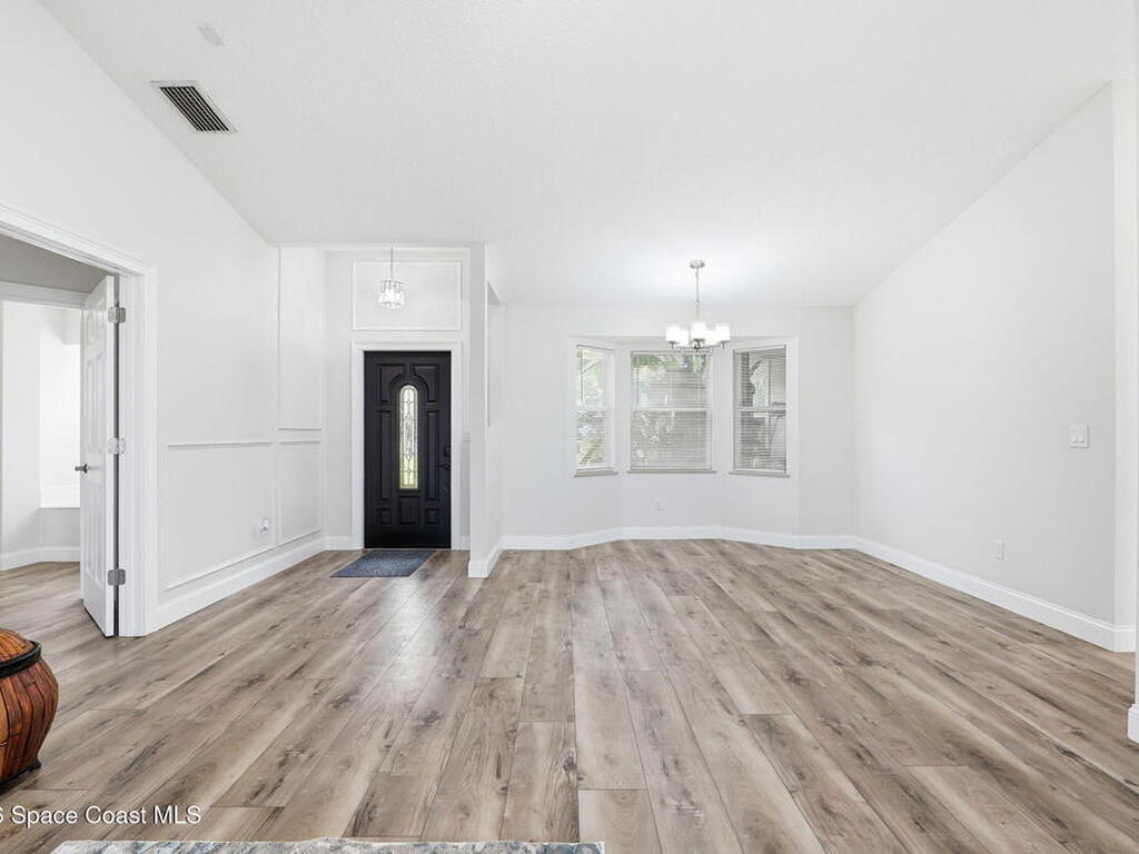 1895 17th Avenue, Vero Beach, FL 32962