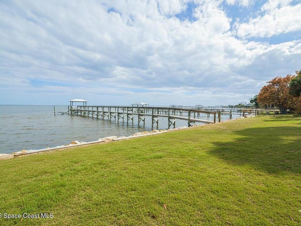 527 Indian River Avenue, Titusville, FL 32796