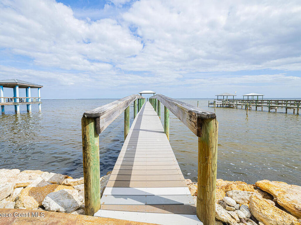 527 Indian River Avenue, Titusville, FL 32796