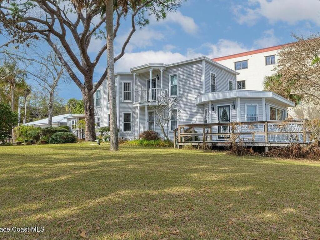 527 Indian River Avenue, Titusville, FL 32796