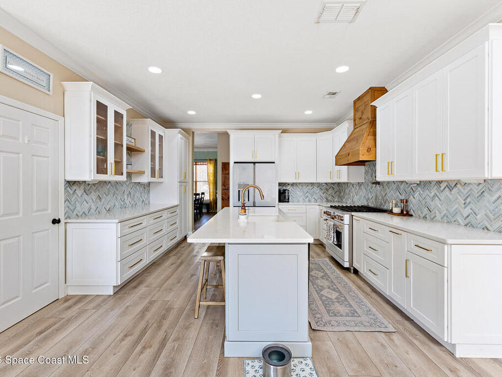 165 Island View Drive, Indian Harbour Beach, FL 32937