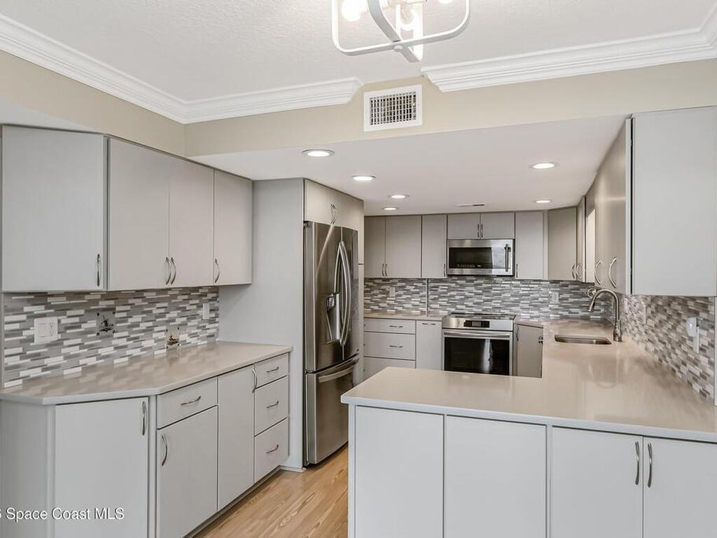 1395 Jimmy Buffett Memorial Highway, Satellite Beach, FL 32937