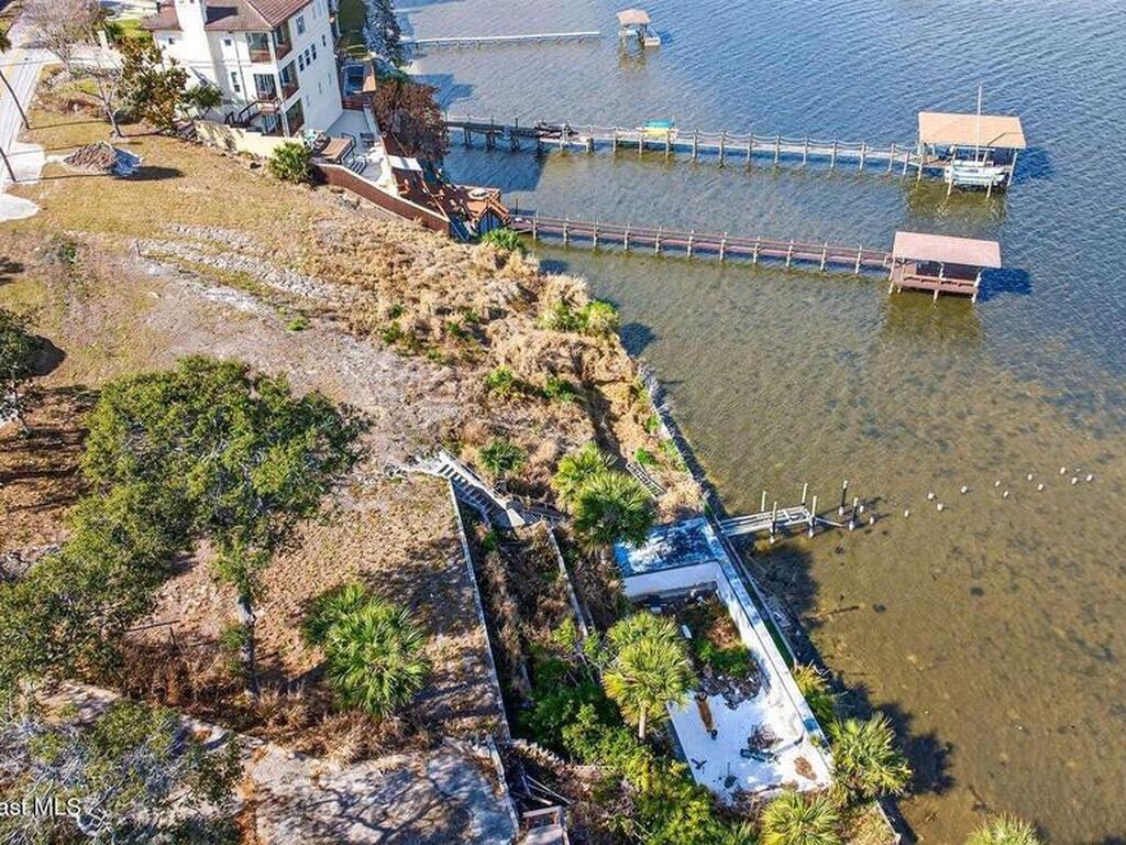 2514 N Indian River Drive, Cocoa, FL 32922