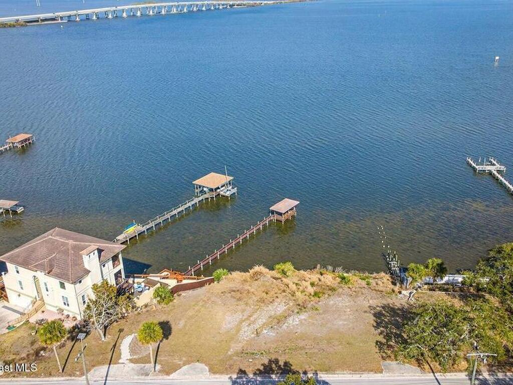 2514 N Indian River Drive, Cocoa, FL 32922