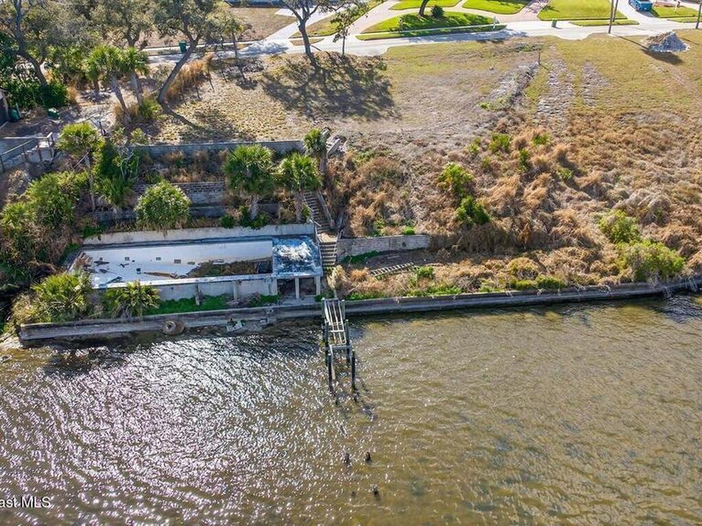 2514 N Indian River Drive, Cocoa, FL 32922