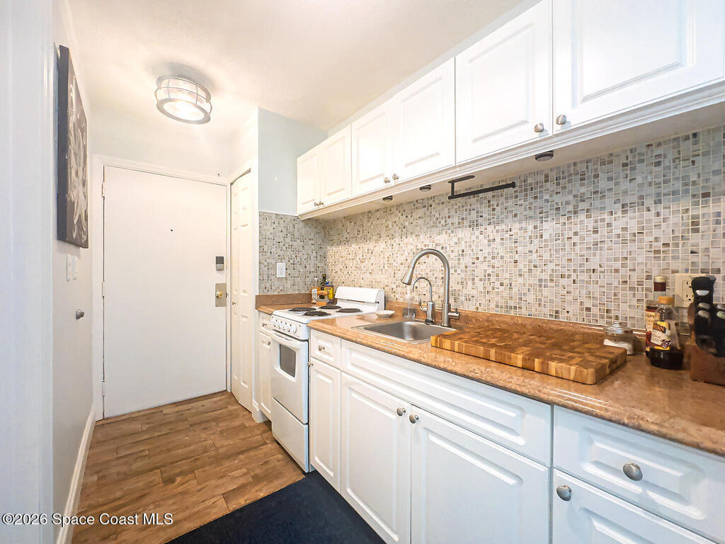 390 W Cocoa Beach Causeway, Cocoa Beach, FL 32931