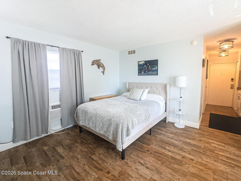 390 W Cocoa Beach Causeway, Cocoa Beach, FL 32931