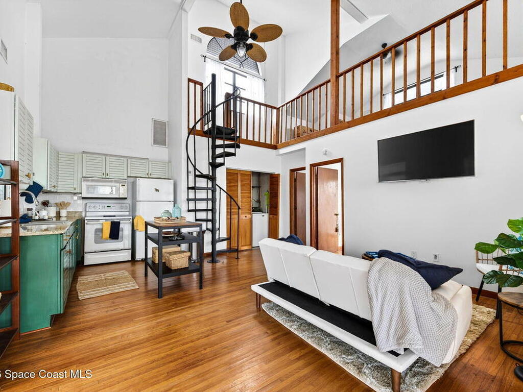 51 Vip Island, Grant, FL 32949