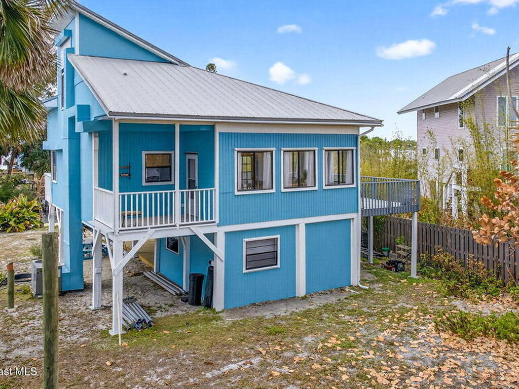 51 Vip Island, Grant, FL 32949