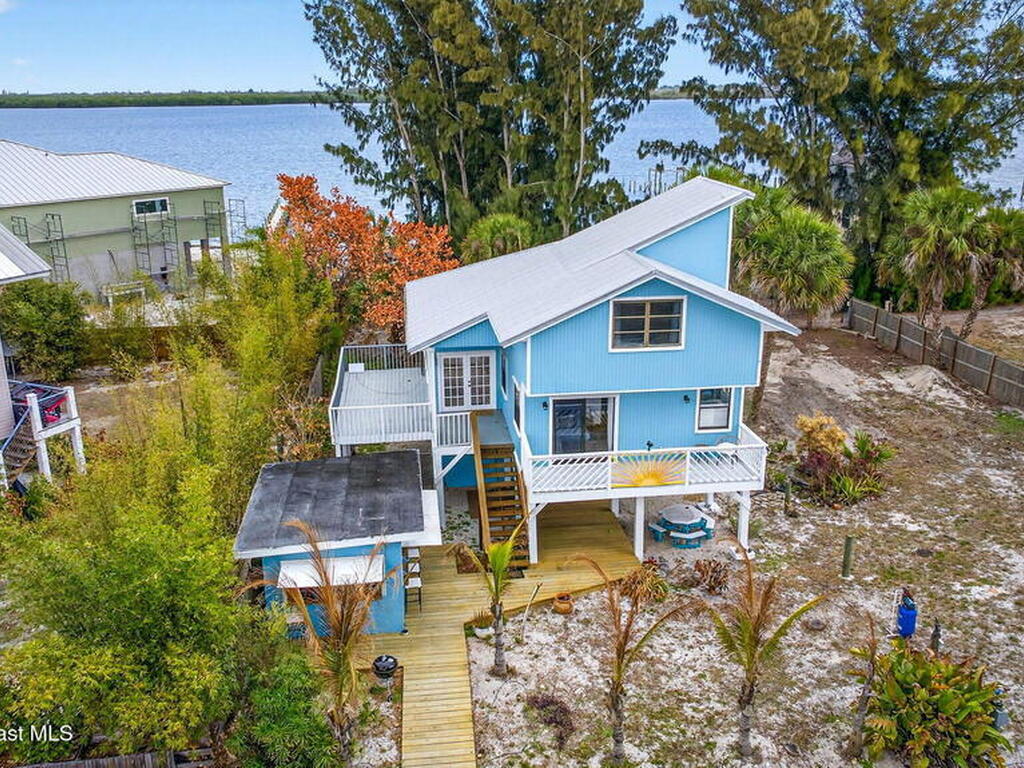 51 Vip Island, Grant, FL 32949