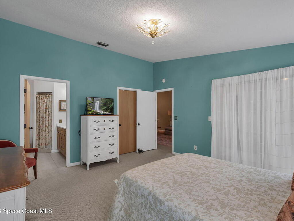 35 Anchor Drive, Indian Harbour Beach, FL 32937