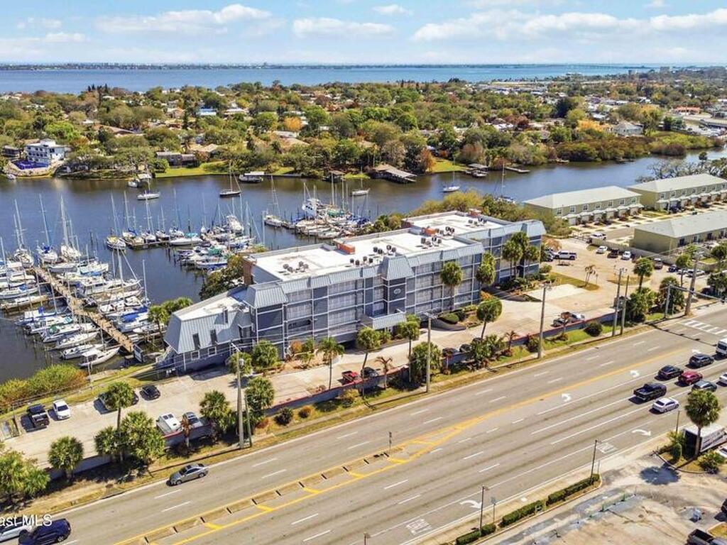 905 N Harbor City Boulevard, Melbourne, FL 32935