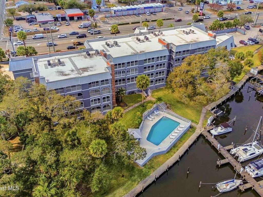 905 N Harbor City Boulevard, Melbourne, FL 32935