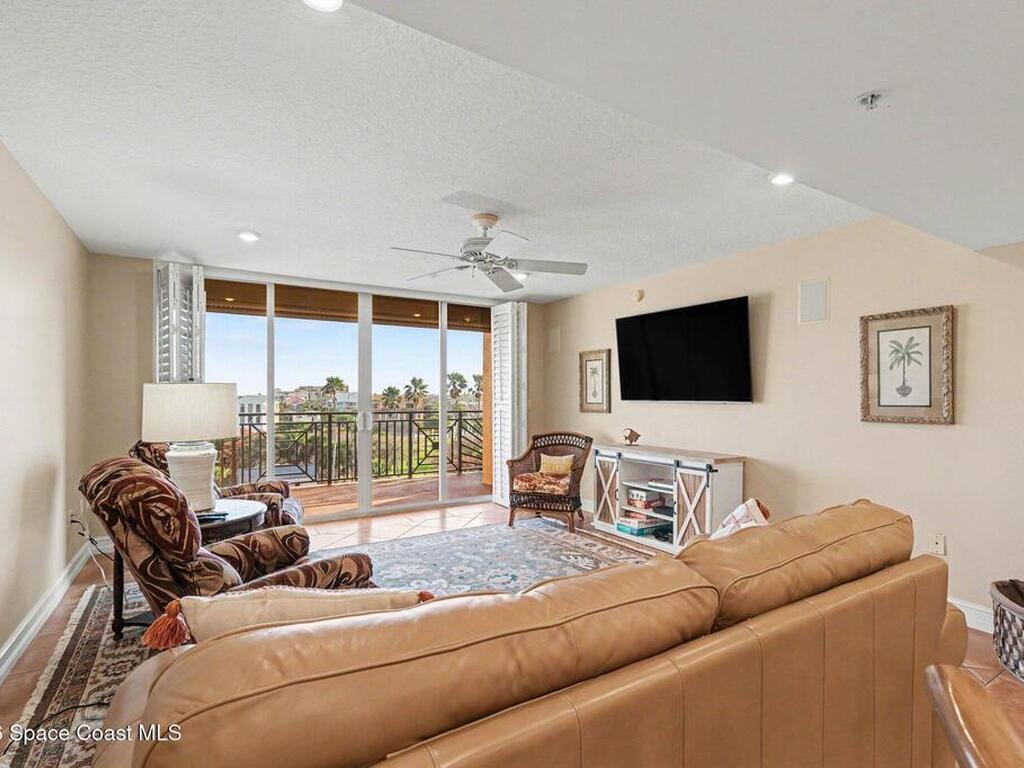 8470 Ridgewood Avenue, Cape Canaveral, FL 32920