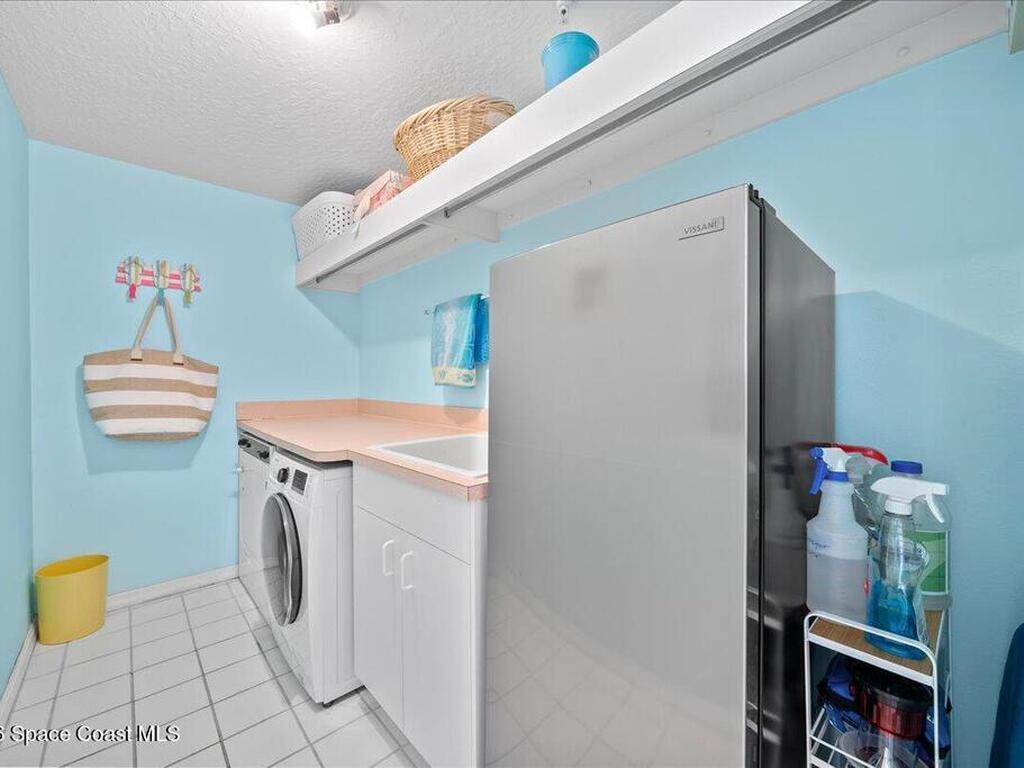 8700 Ridgewood Avenue, Cape Canaveral, FL 32920