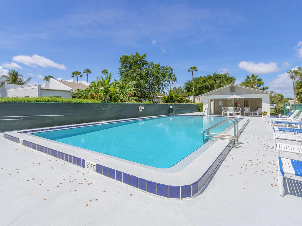 517 Summerset Court, Indian Harbour Beach, FL 32937