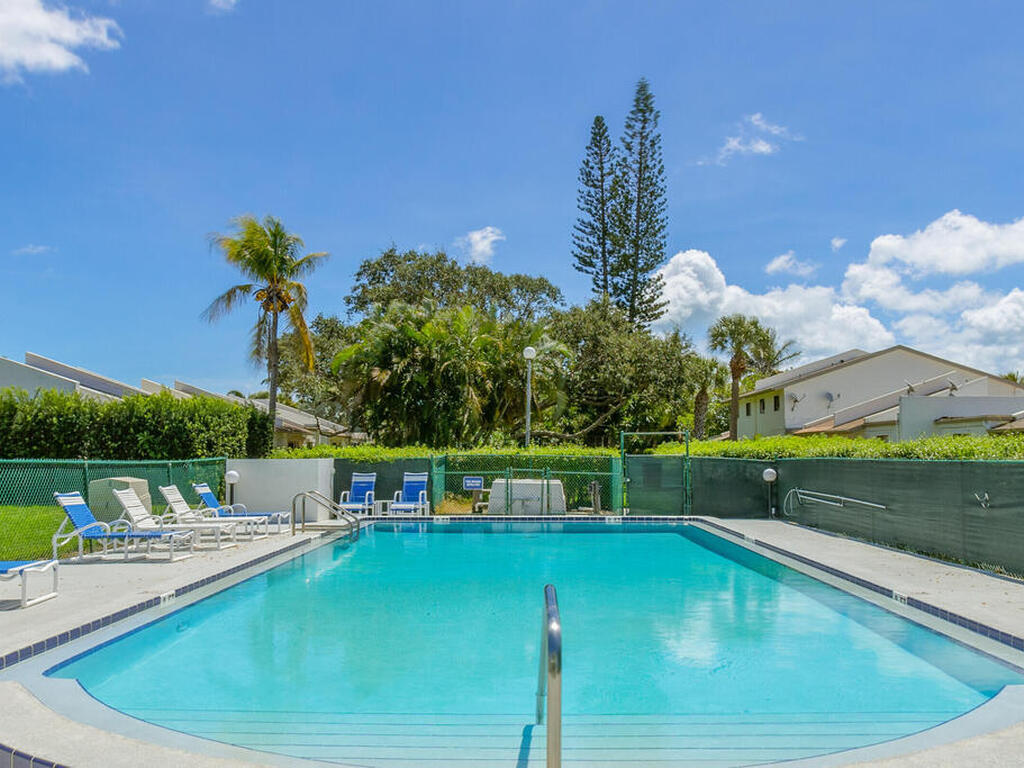 517 Summerset Court, Indian Harbour Beach, FL 32937