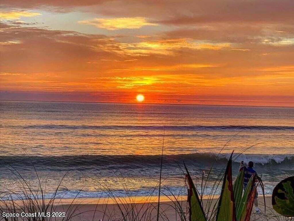 517 Summerset Court, Indian Harbour Beach, FL 32937