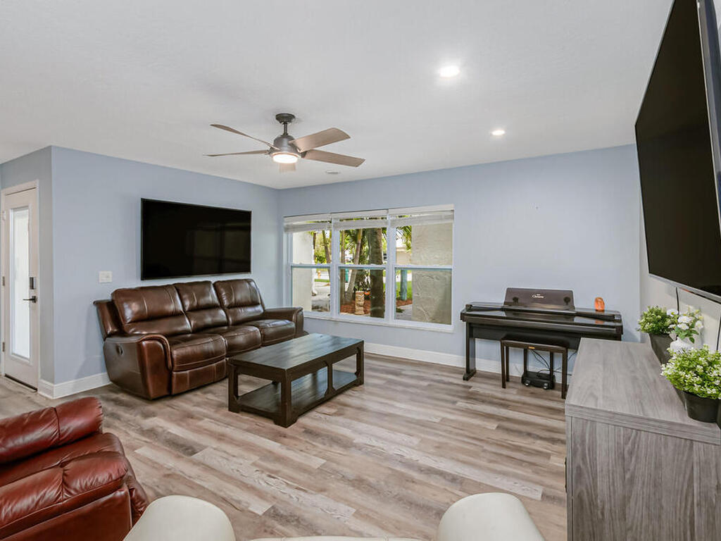 517 Summerset Court, Indian Harbour Beach, FL 32937