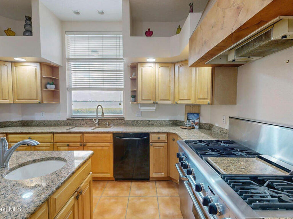 650 Loggerhead Island Drive, Satellite Beach, FL 32937