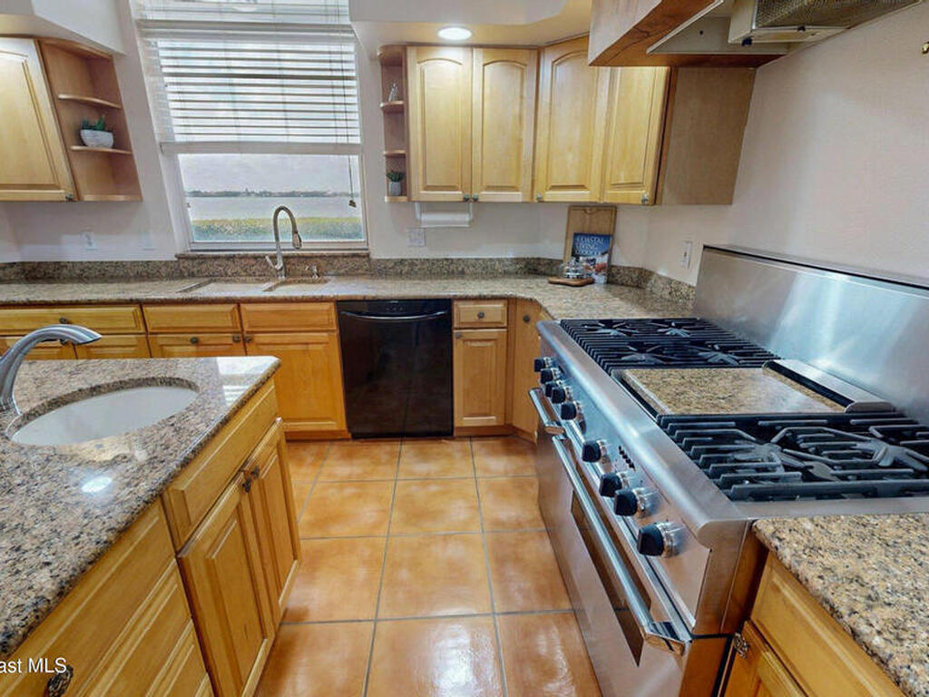 650 Loggerhead Island Drive, Satellite Beach, FL 32937