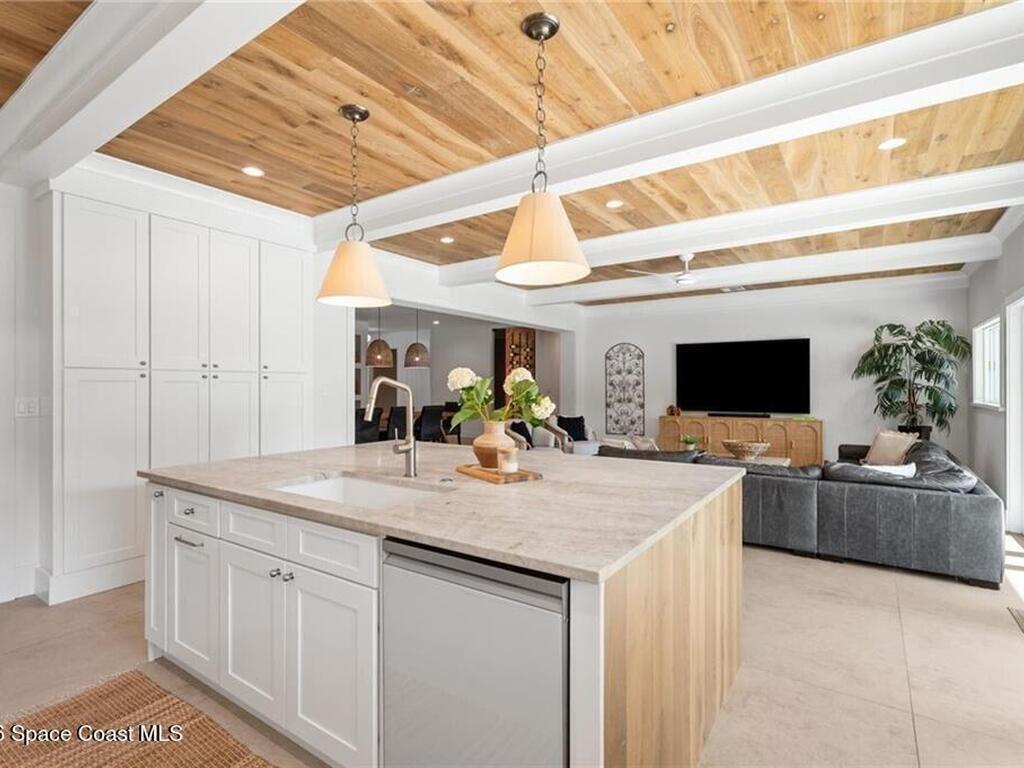 4120 Indian River Drive, Vero Beach, FL 32963