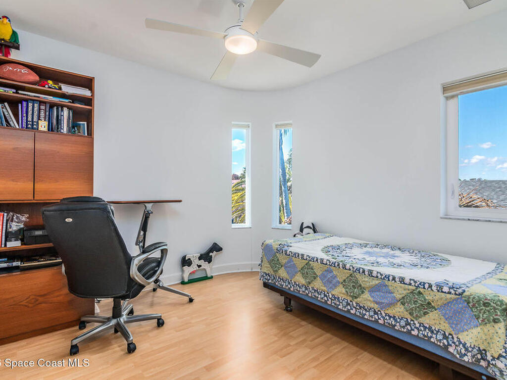 1870 Harbor Point Drive, Merritt Island, FL 32952