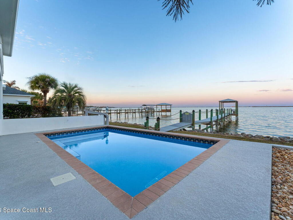 1870 Harbor Point Drive, Merritt Island, FL 32952