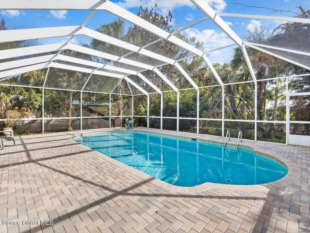 580 42nd Court, Vero Beach, FL 32968