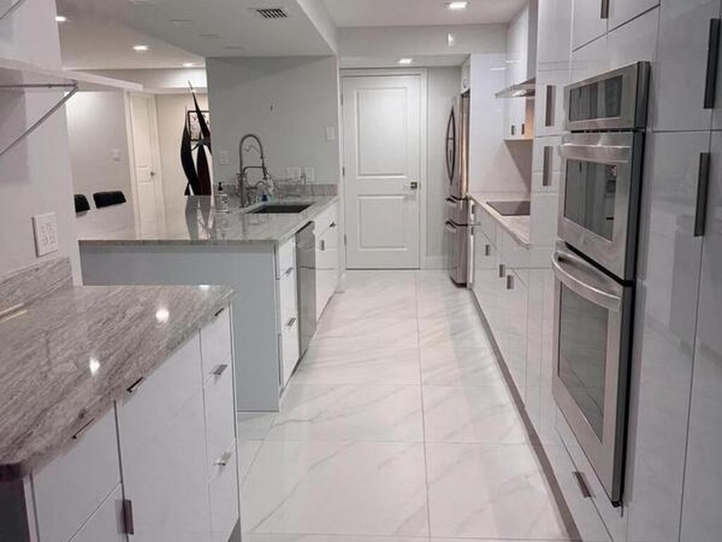 3223 S Atlantic Avenue, Cocoa Beach, FL 32931