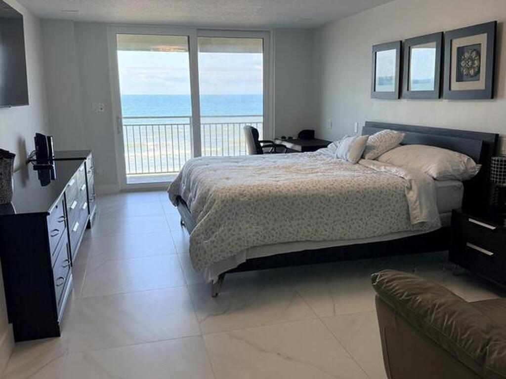 3223 S Atlantic Avenue, Cocoa Beach, FL 32931