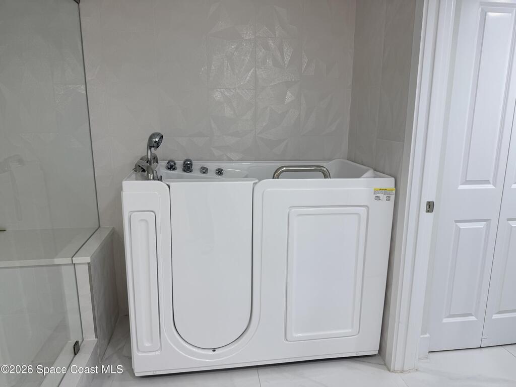 3223 S Atlantic Avenue, Cocoa Beach, FL 32931