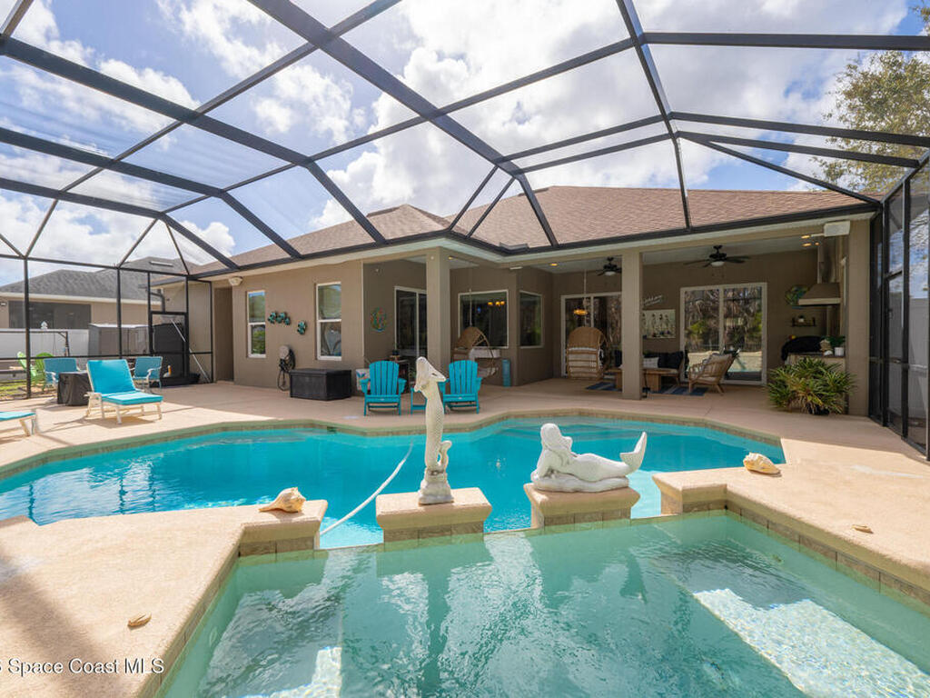 111 Via Catalano Court, Palm Bay, FL 32907