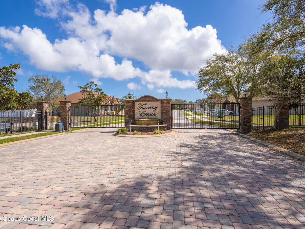 111 Via Catalano Court, Palm Bay, FL 32907
