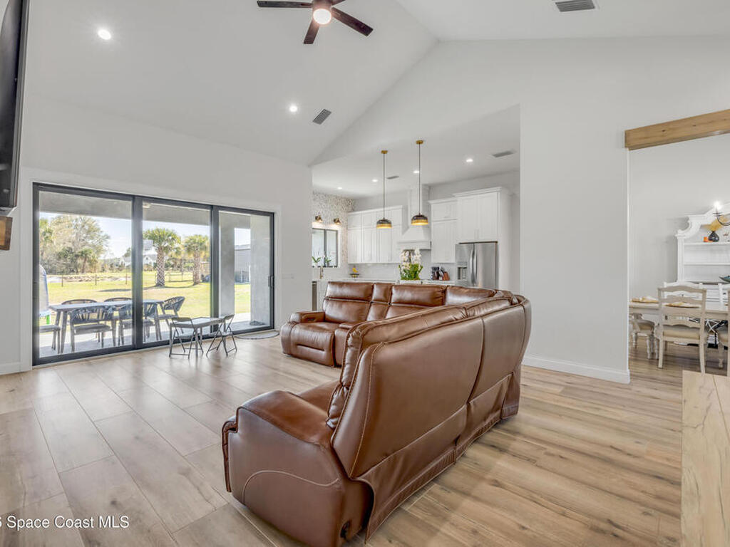 3395 Dunn Road, Mims, FL 32754